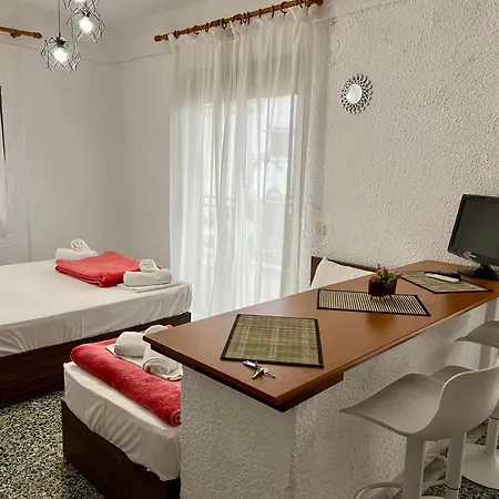 Apartman Pelekan And Athina 22 *